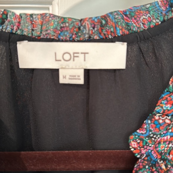 LOFT Shimmer Paisley Smocked Ruffle Tie Neck Blouse medium, New without tags - Picture 2 of 4
